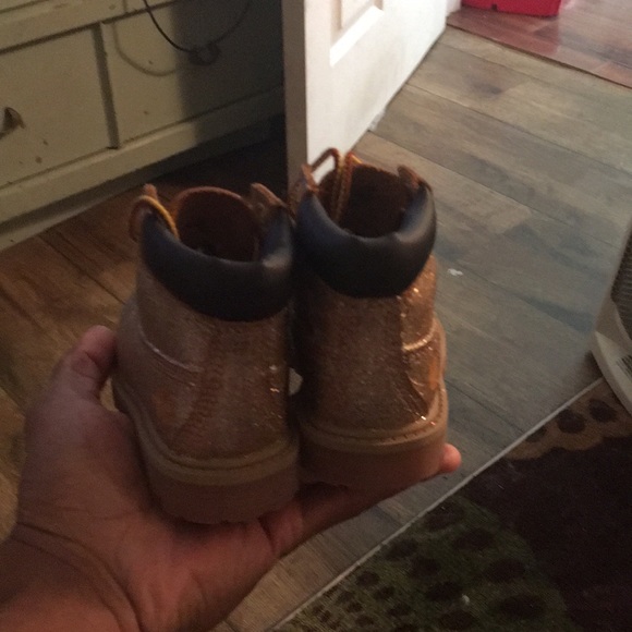 Glitterized Timberland Boots - Picture 4 of 5